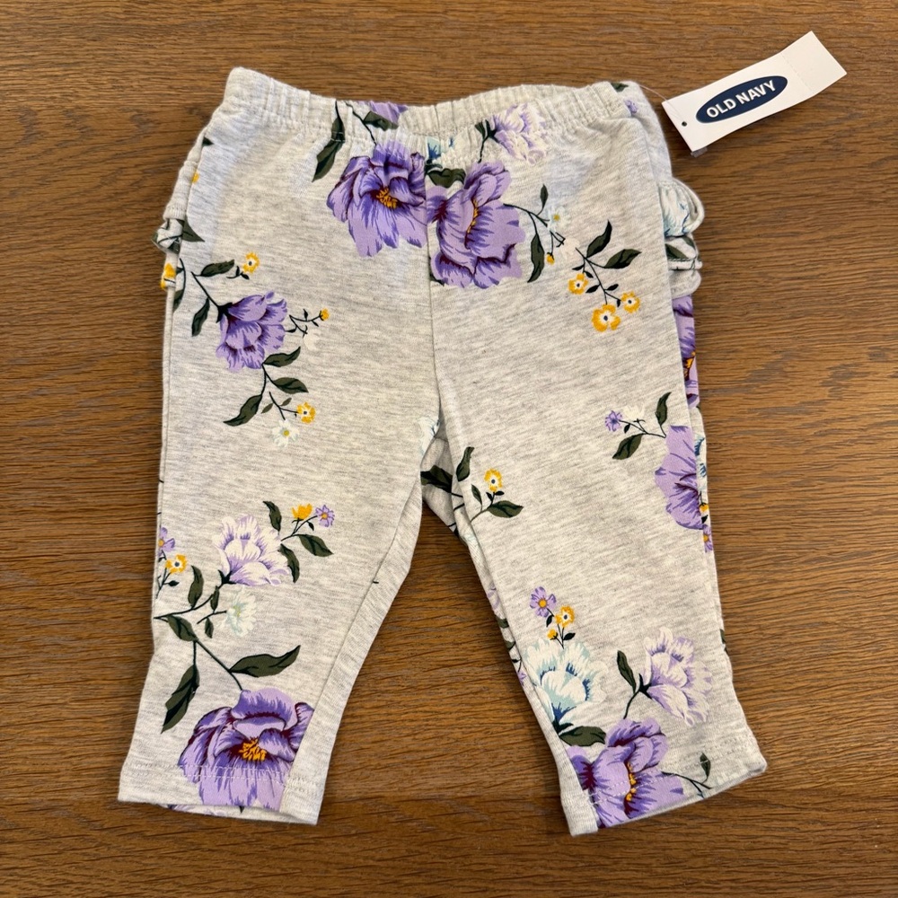 Old Navy Ruffle-Trim Leggings for Baby.